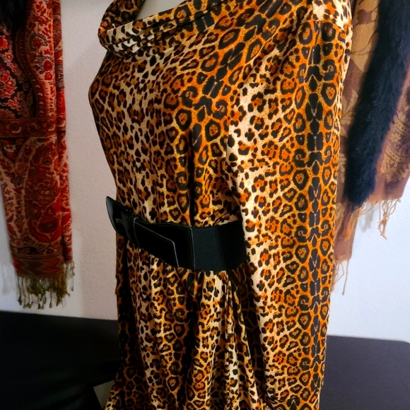 SHEIN Leopard Dress 👗 - Picture 2 of 2